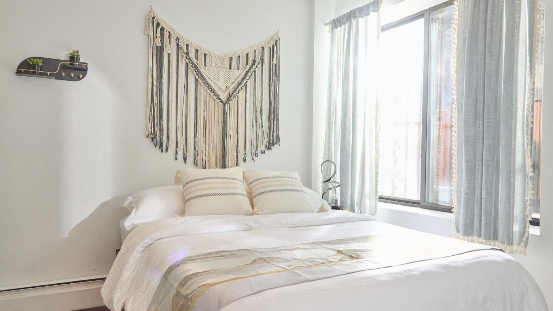 Bed & Breakfast American Dream *