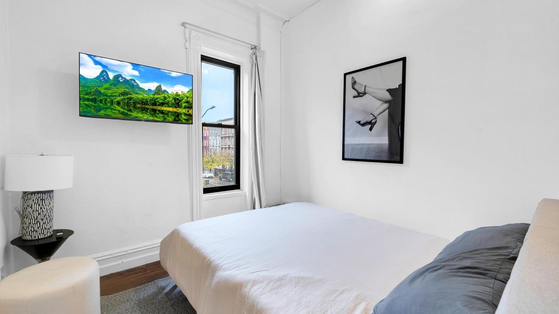 Stylish 3bd Heart Of Park Slope Apartment