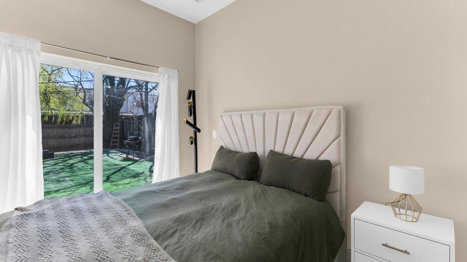 Spacious&renovated Duplex Brooklynbackyard&wd New York