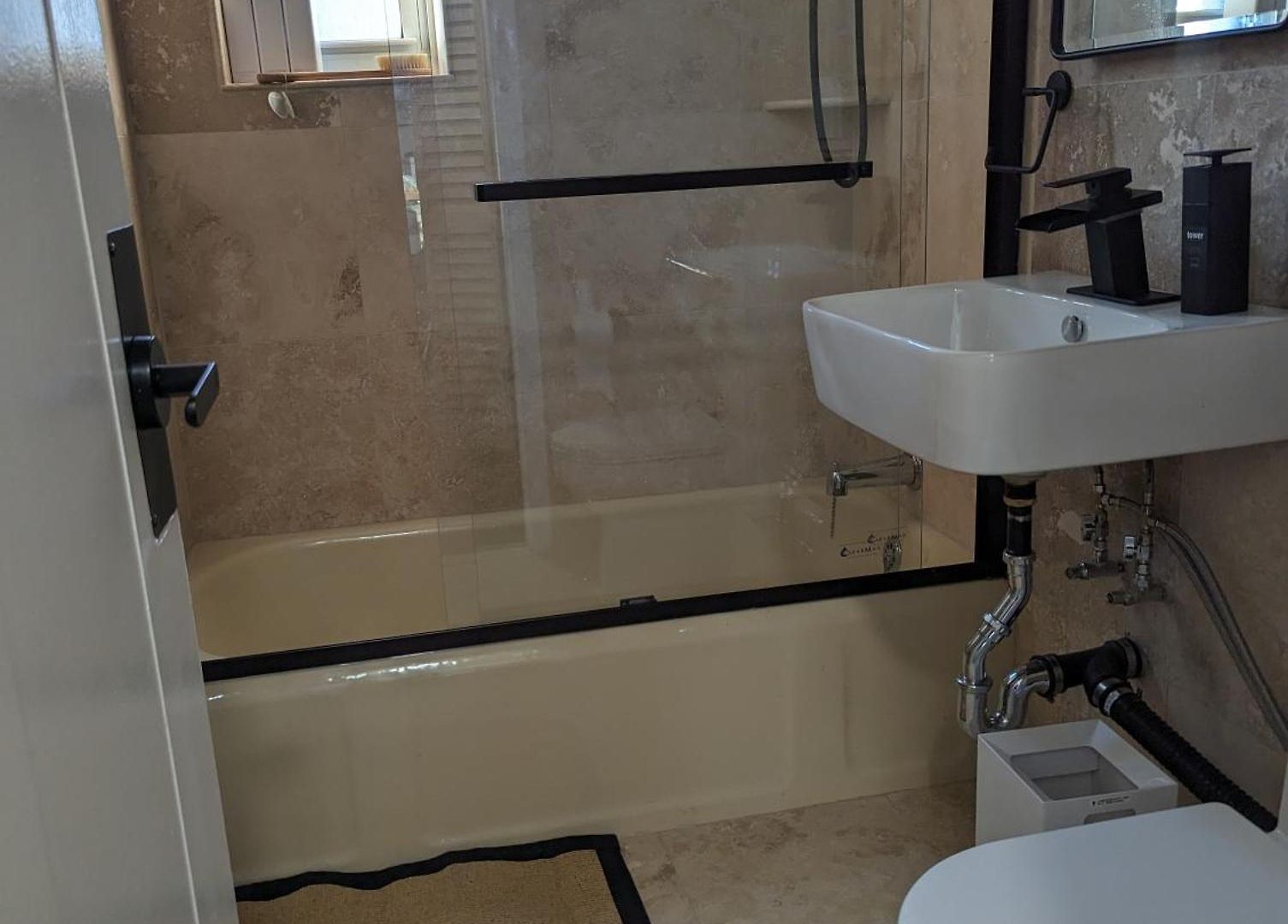 Fully Renovated Manhattan Gem