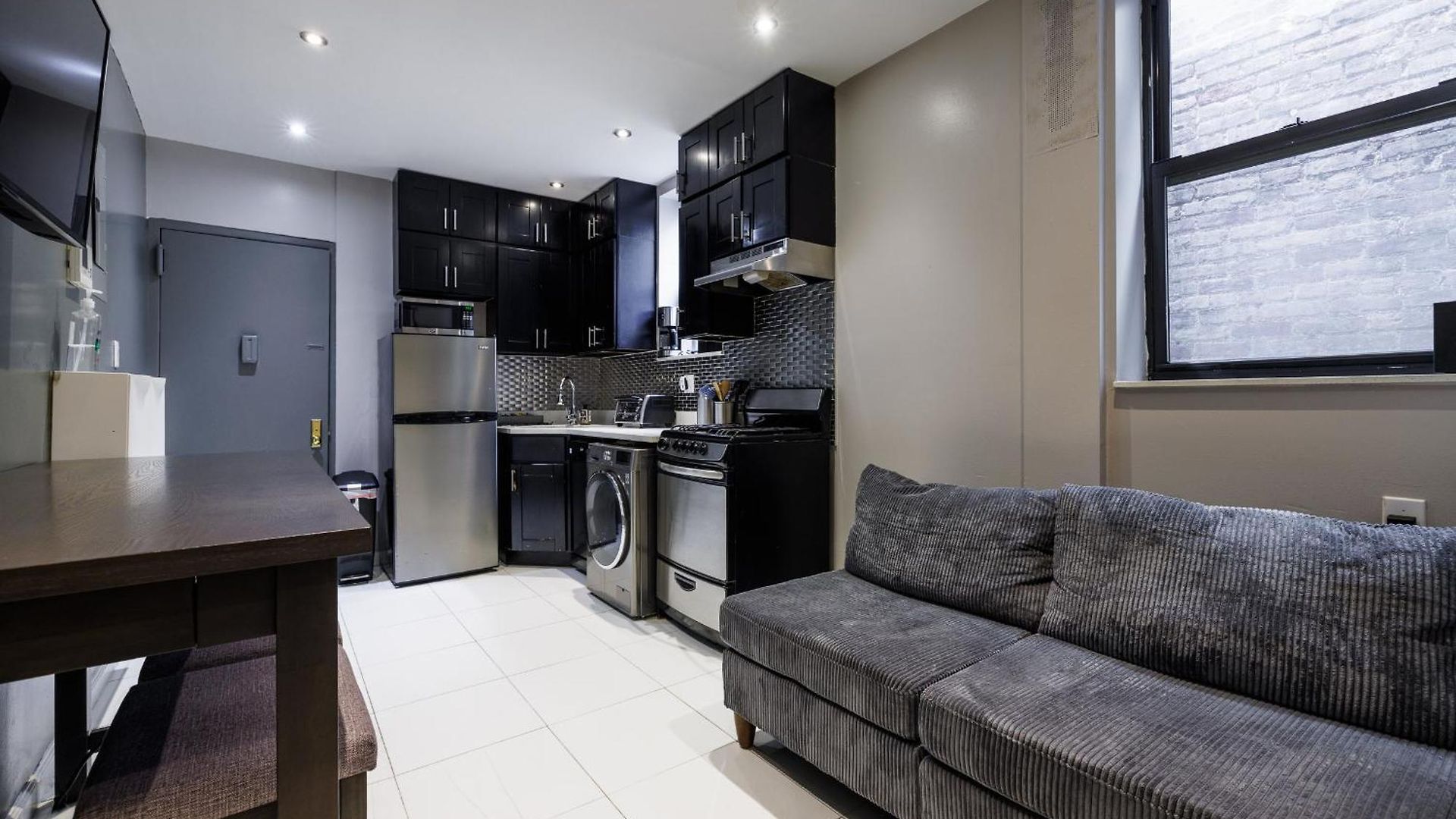 Park Side Living, Style -5 Apartment New York