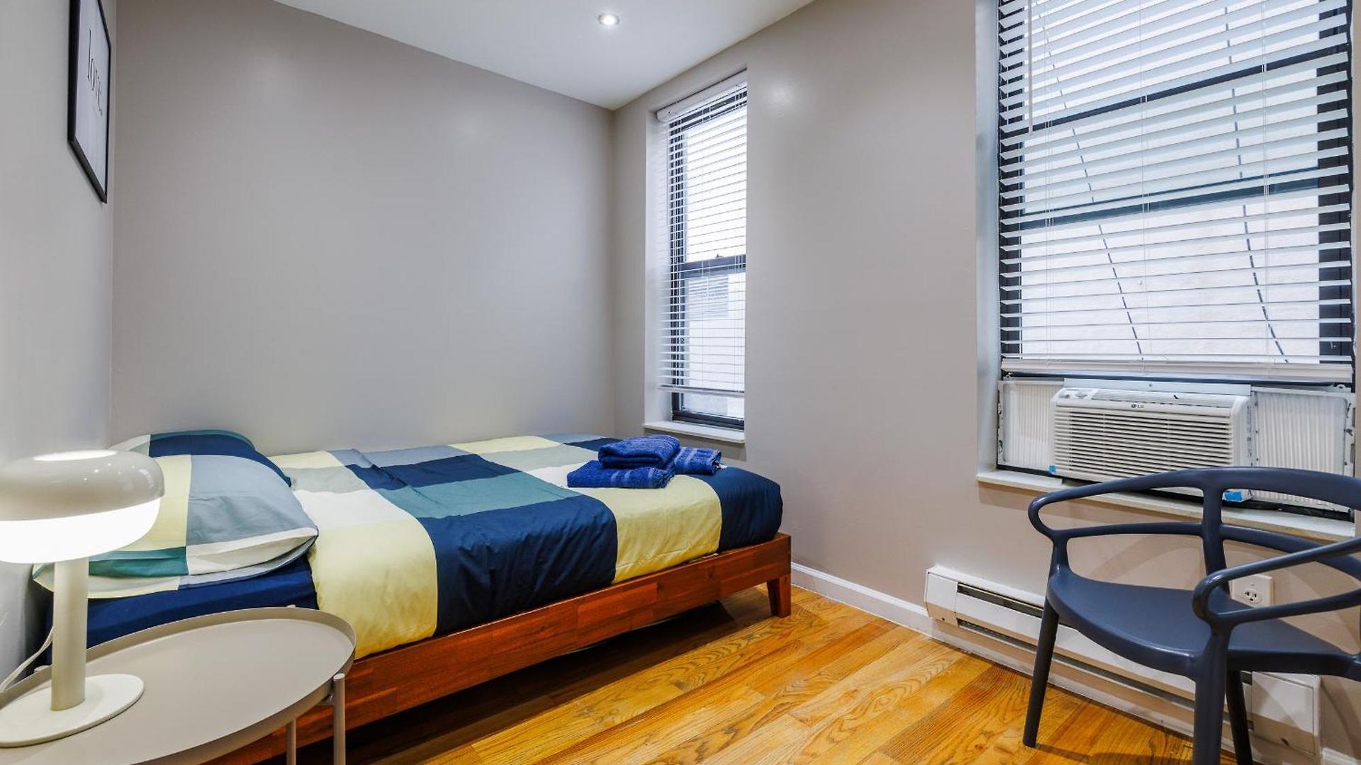Park Side Living, Style -5 * New York
