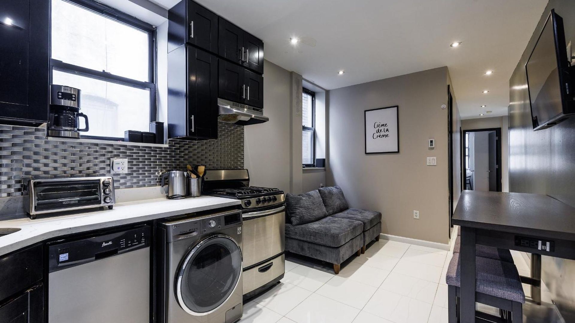 Park Side Living, Style -5 *
