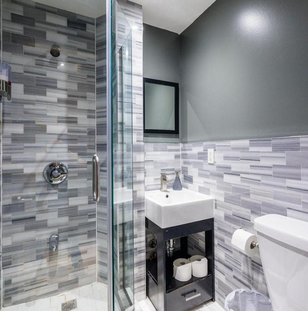 Apartment Park Side Living, Style -5 *