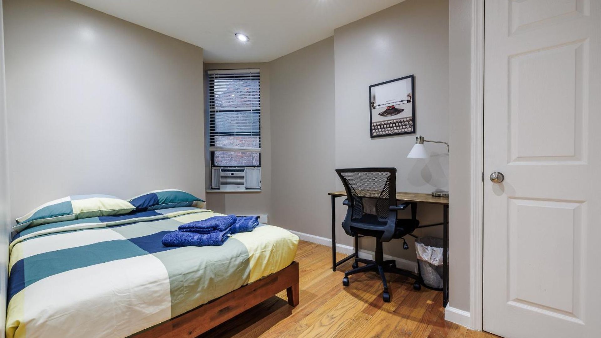 Park Side Living, Style -5 * New York
