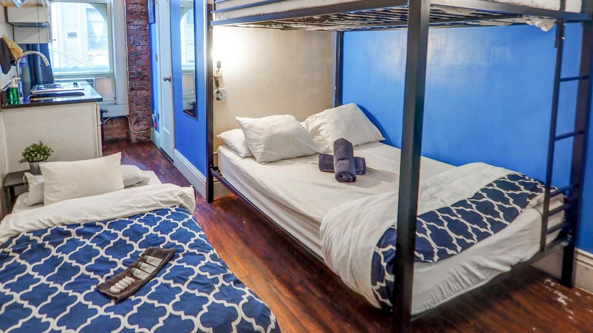 Metropolitan Manhattan Apartment New York