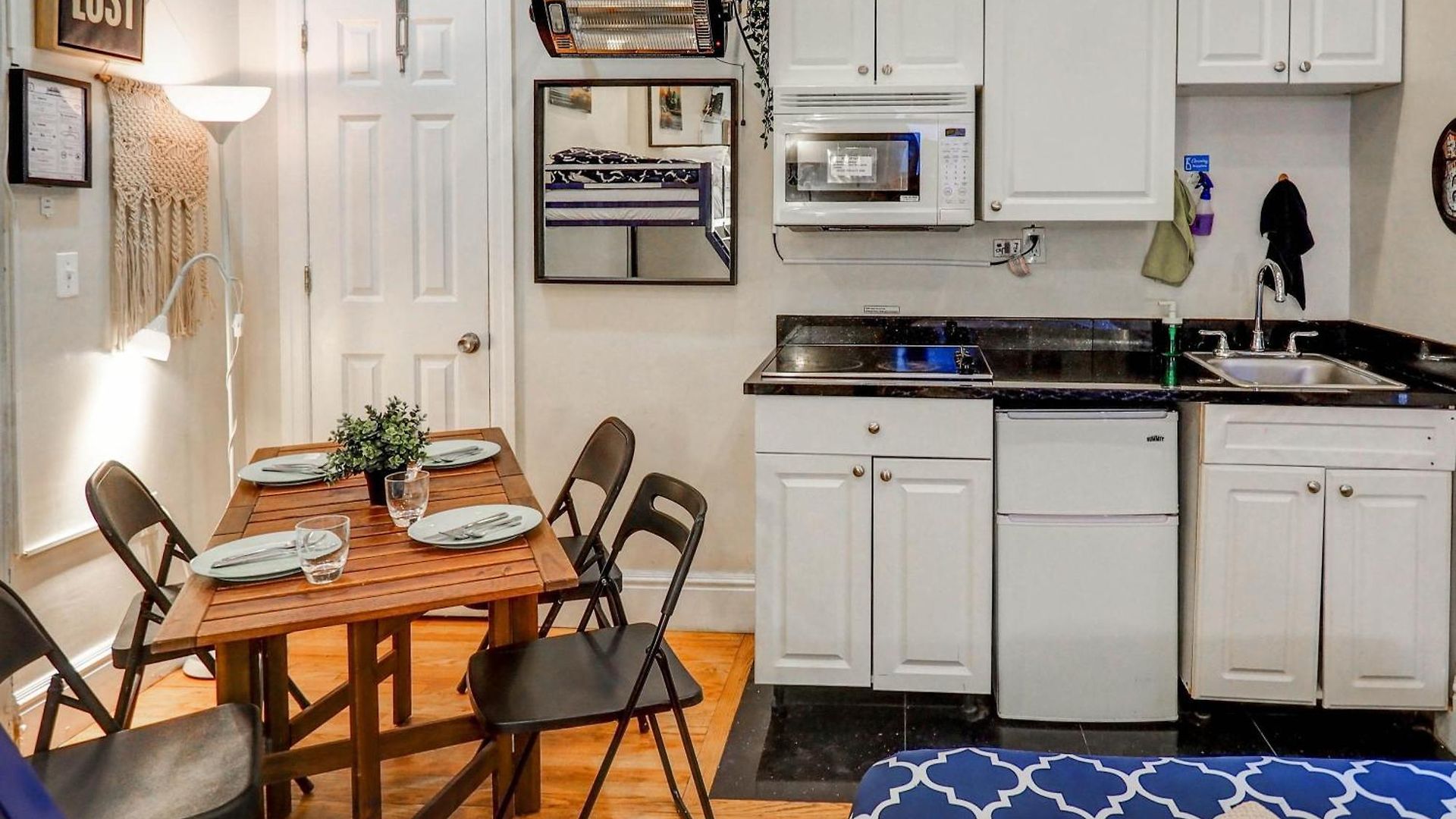 Metropolitan Manhattan Apartment *