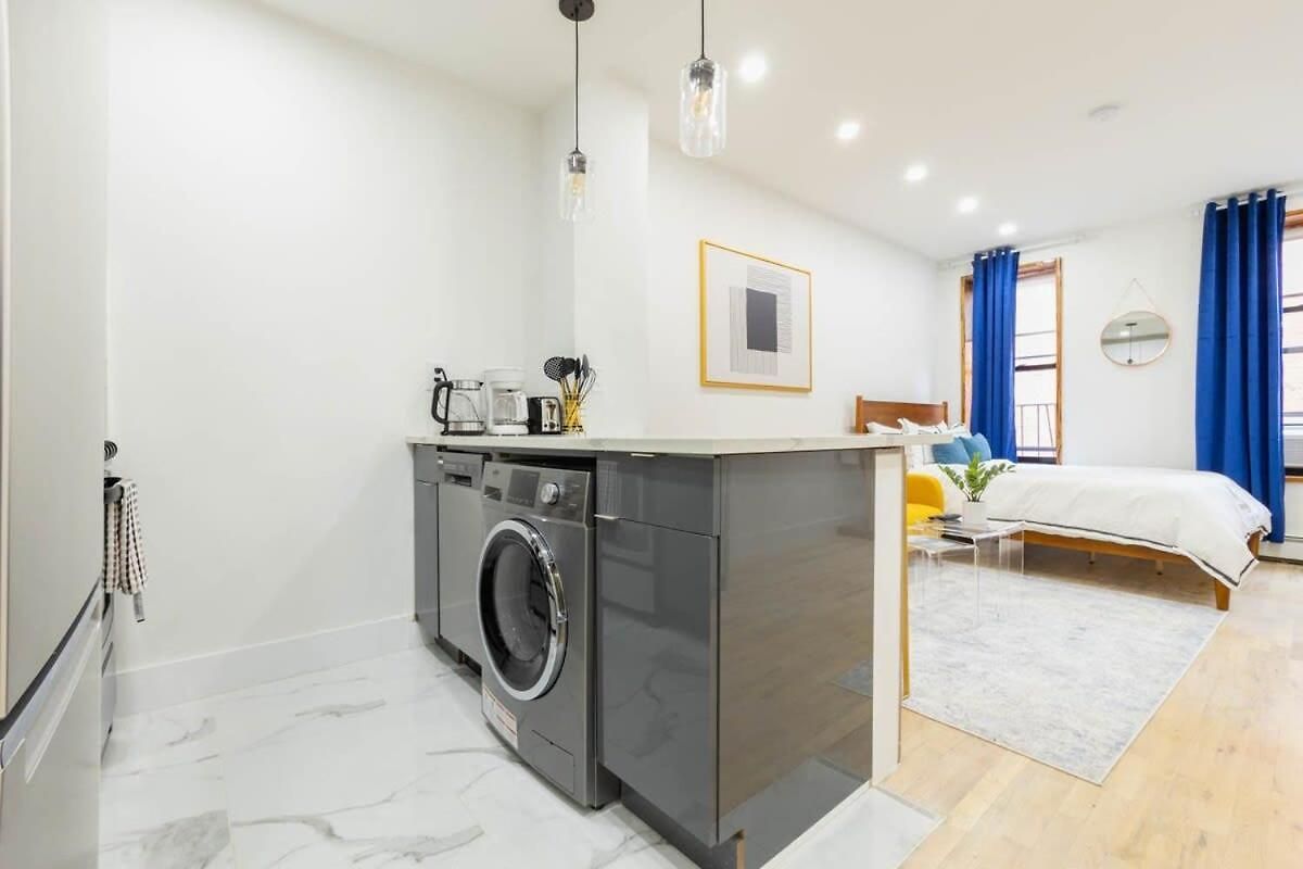 Apartment 1597 *