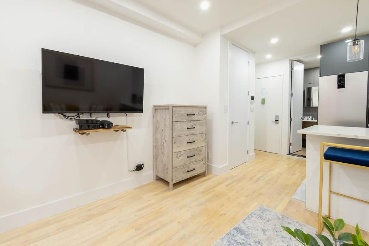 1597 Apartment