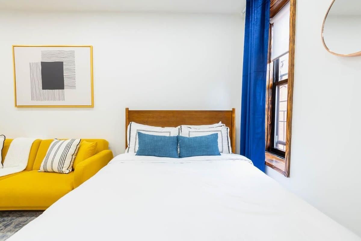 Apartment 1597 *