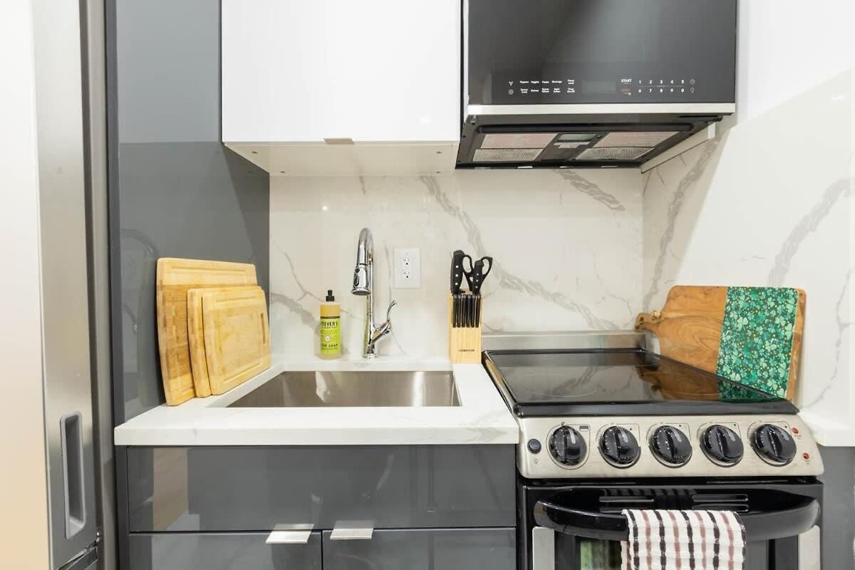 1597 Apartment *