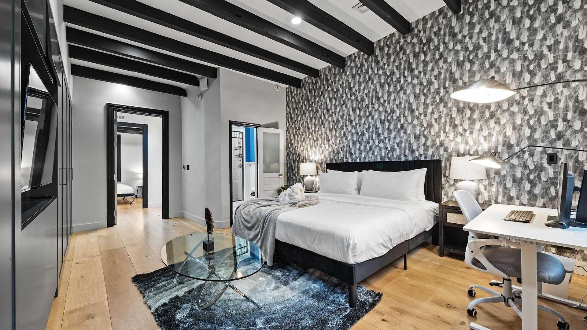Downing By Rove Travel Private Terrace & Patio Apartment *
