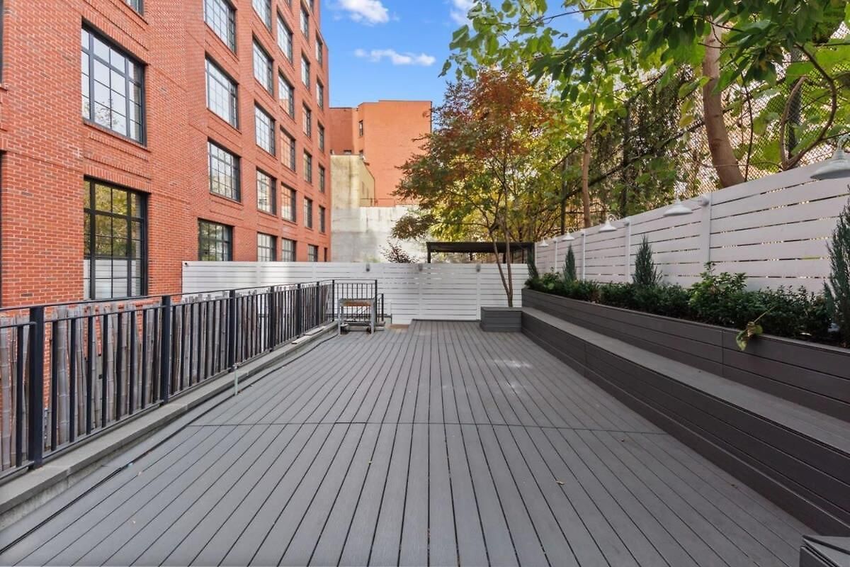 Clinton By Rove Travel 3br Duplex With Backyard * New York