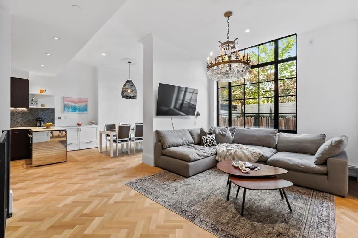 Apartment Clinton By Rove Travel 3br Duplex With Backyard New York