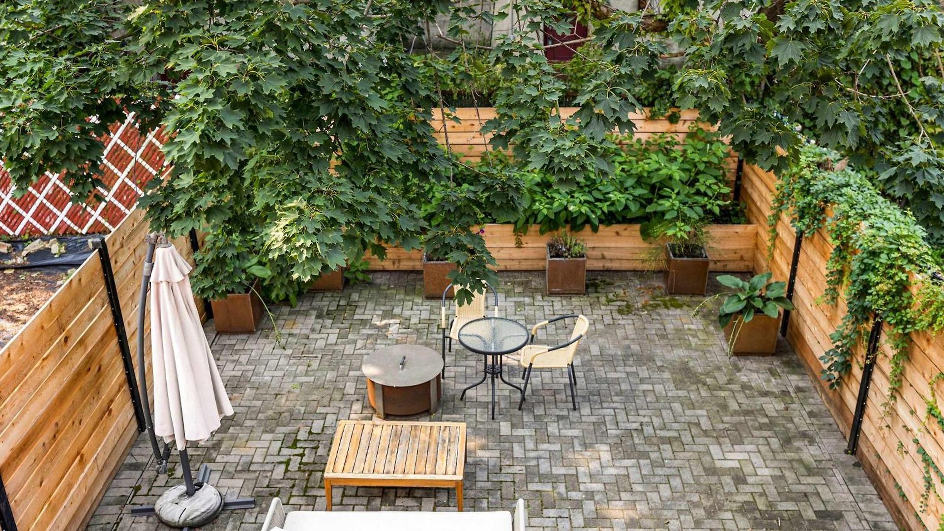 Bainbridge By Rove Duplex With Deck & Backyard Holiday home