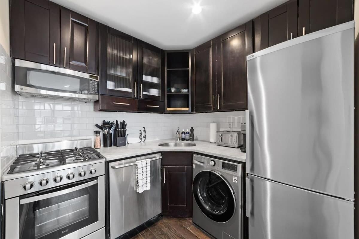Chelsea Vista Ii By Rove Travel 2br Ph With Rooftop New York