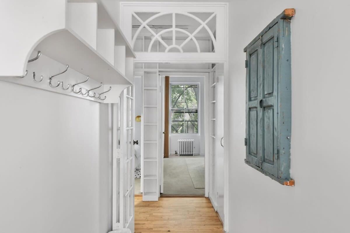 Apartment Chelsea Canvas Iii By Rove Travel Charming 2br Gem