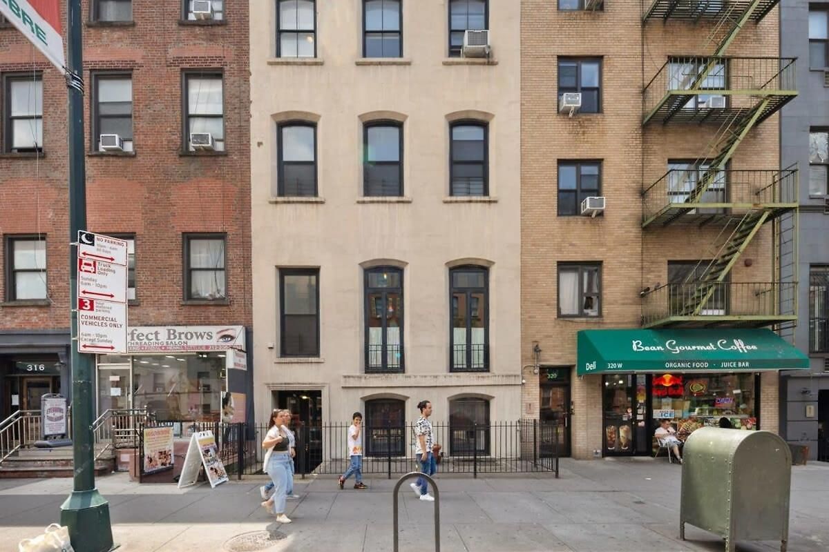 Chelsea Canvas Iii By Rove Travel Charming 2br Gem Apartment *