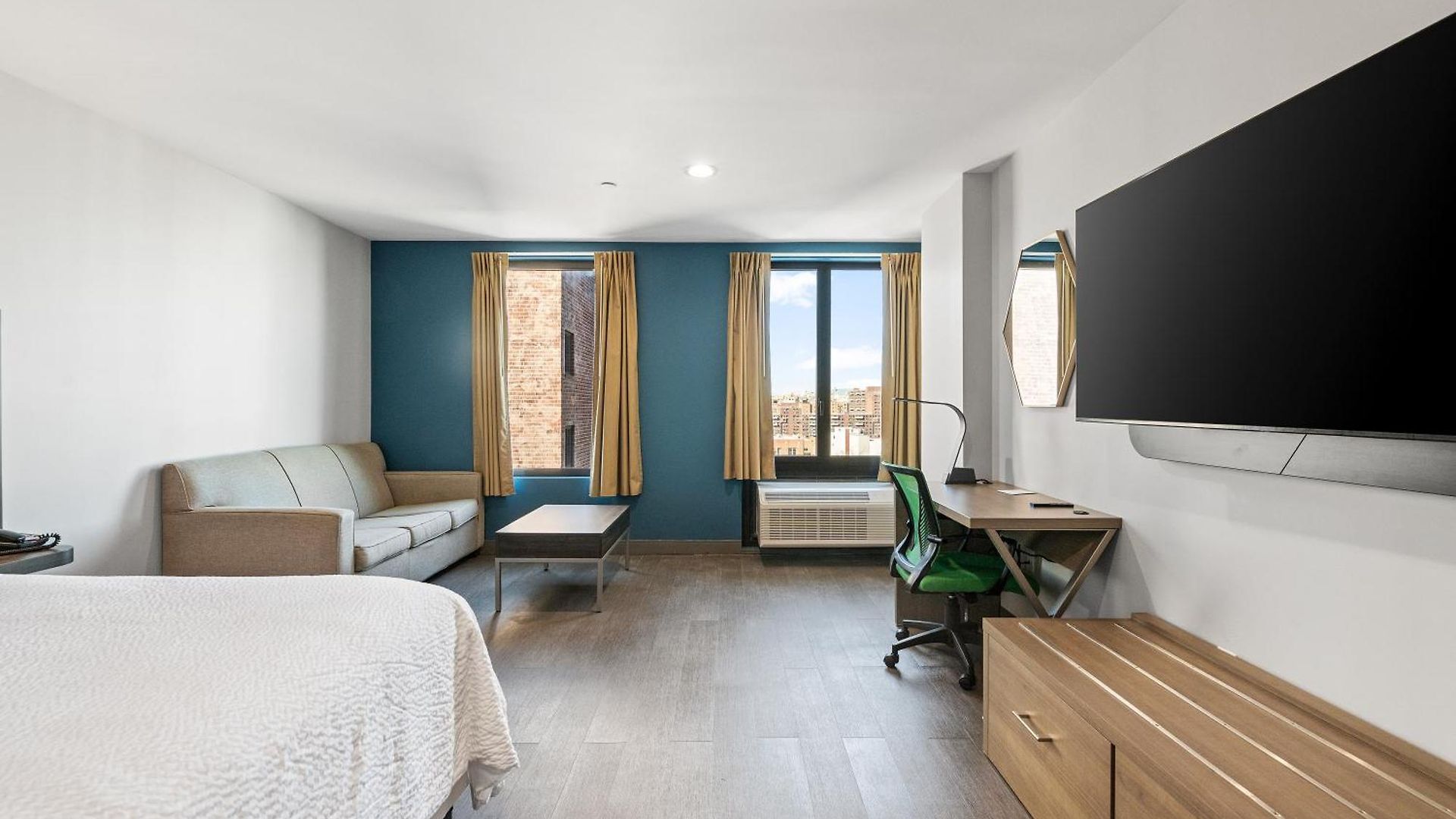 Express & Bronx - Barnabas Area By Ihg Hotel New York