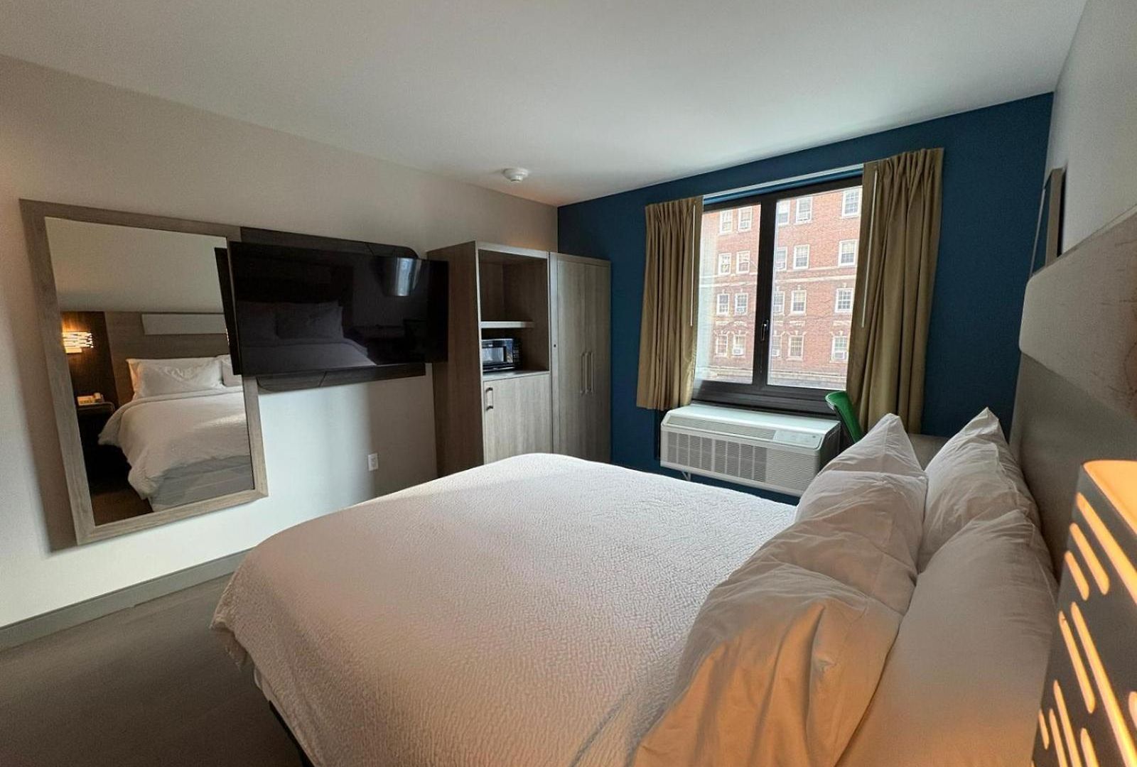 Express & Bronx - Barnabas Area By Ihg New York