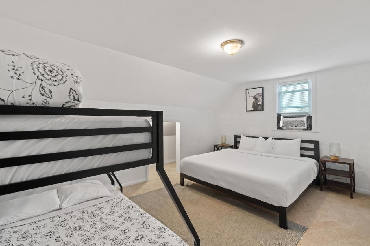 Holiday home The Rainforest Ii Sleeps 16 20m To Nyc Free Parking *