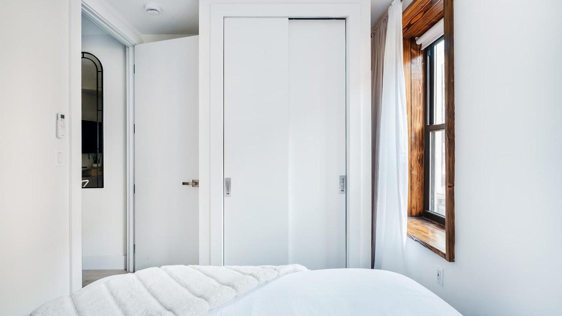 48-3fe 2br Prime Midtown West Apartment *