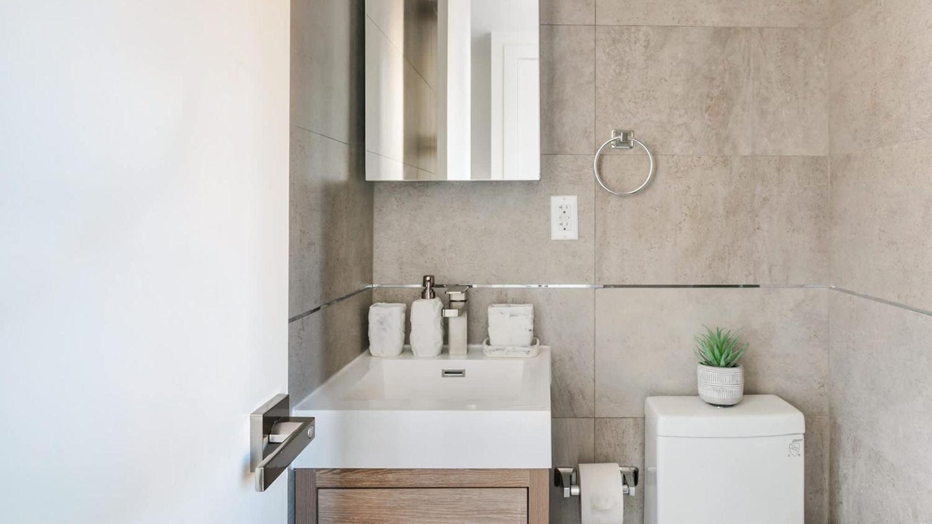 48-3fe 2br Prime Midtown West Apartment New York