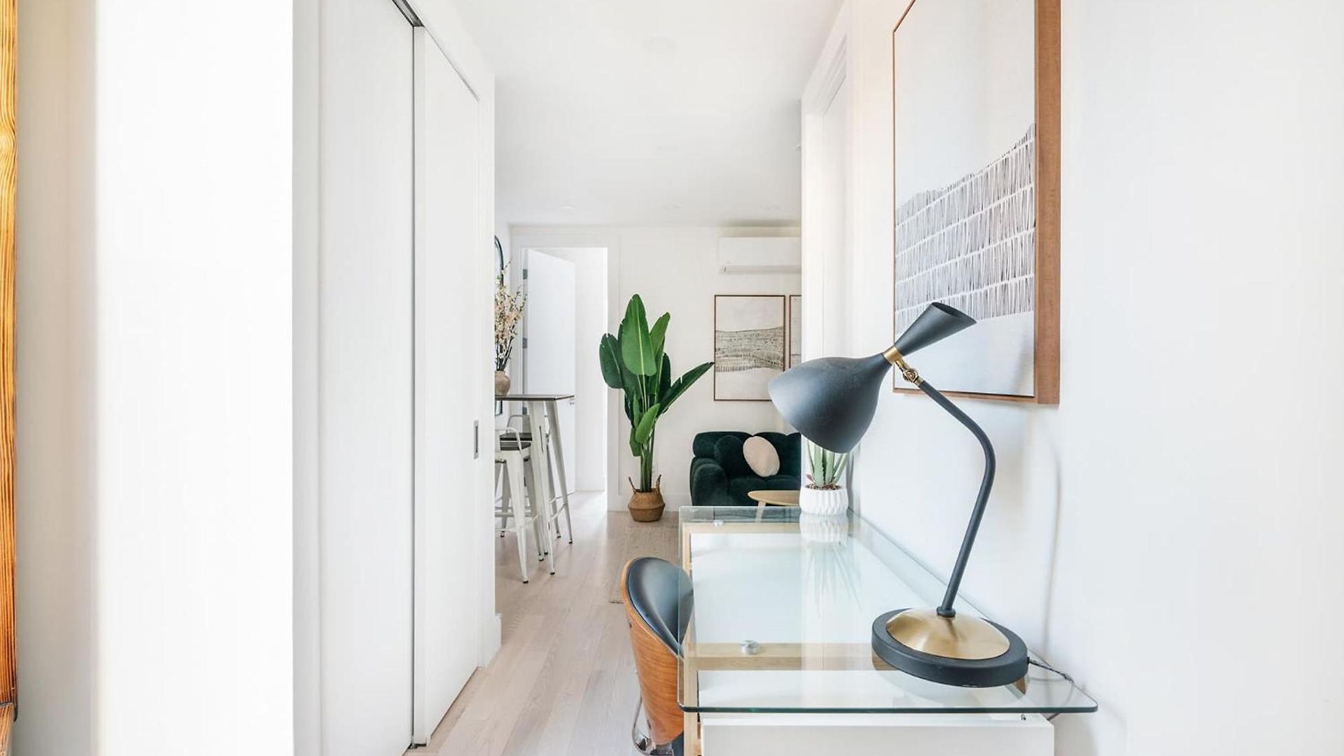 48-3fe 2br Prime Midtown West