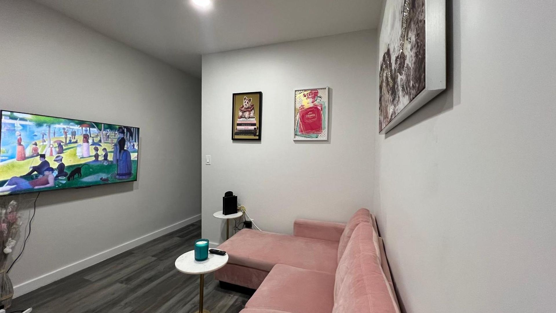 Apartment Steps From Times Square *