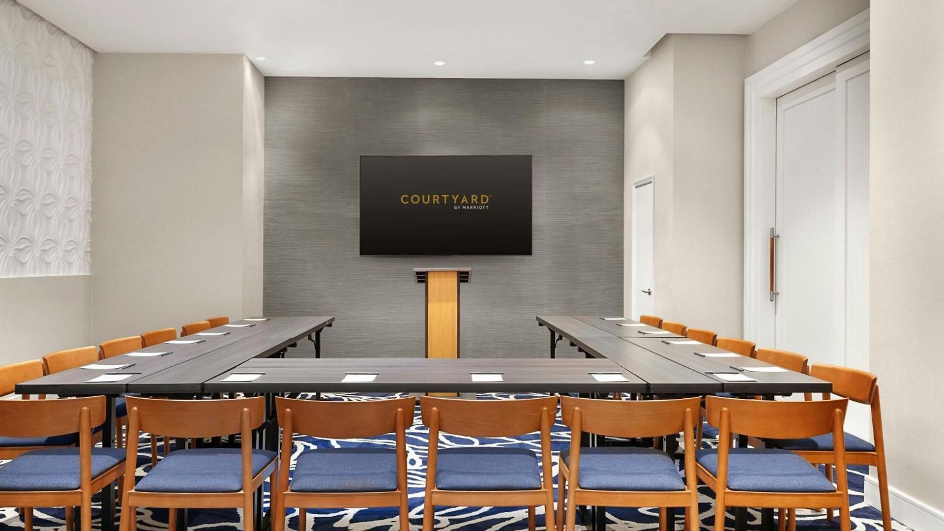 Courtyard By Marriott Manhattan/chelsea Hotel