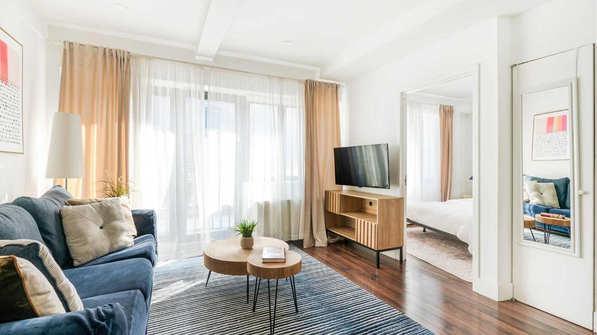 Apartment 809-4a Columbus Circle New Bldg 1br W D *