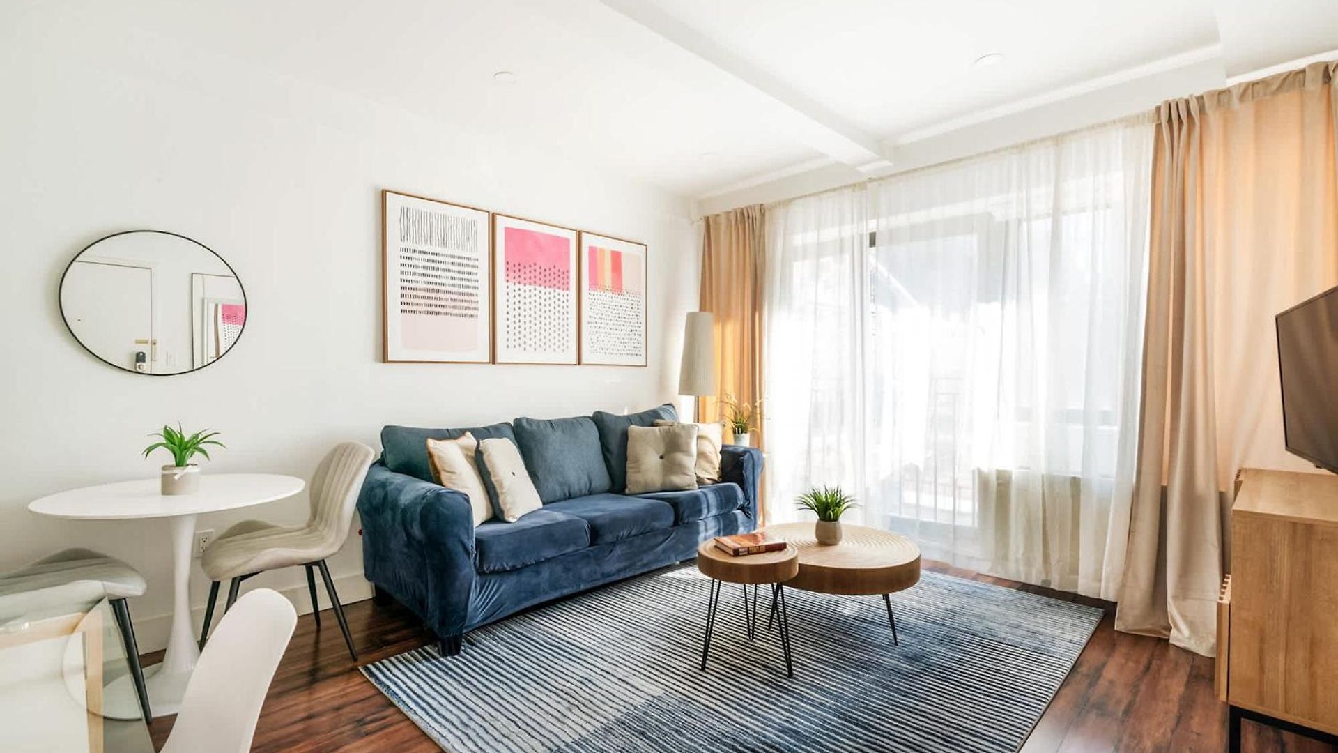 Apartment 809-4a Columbus Circle New Bldg 1br W D *