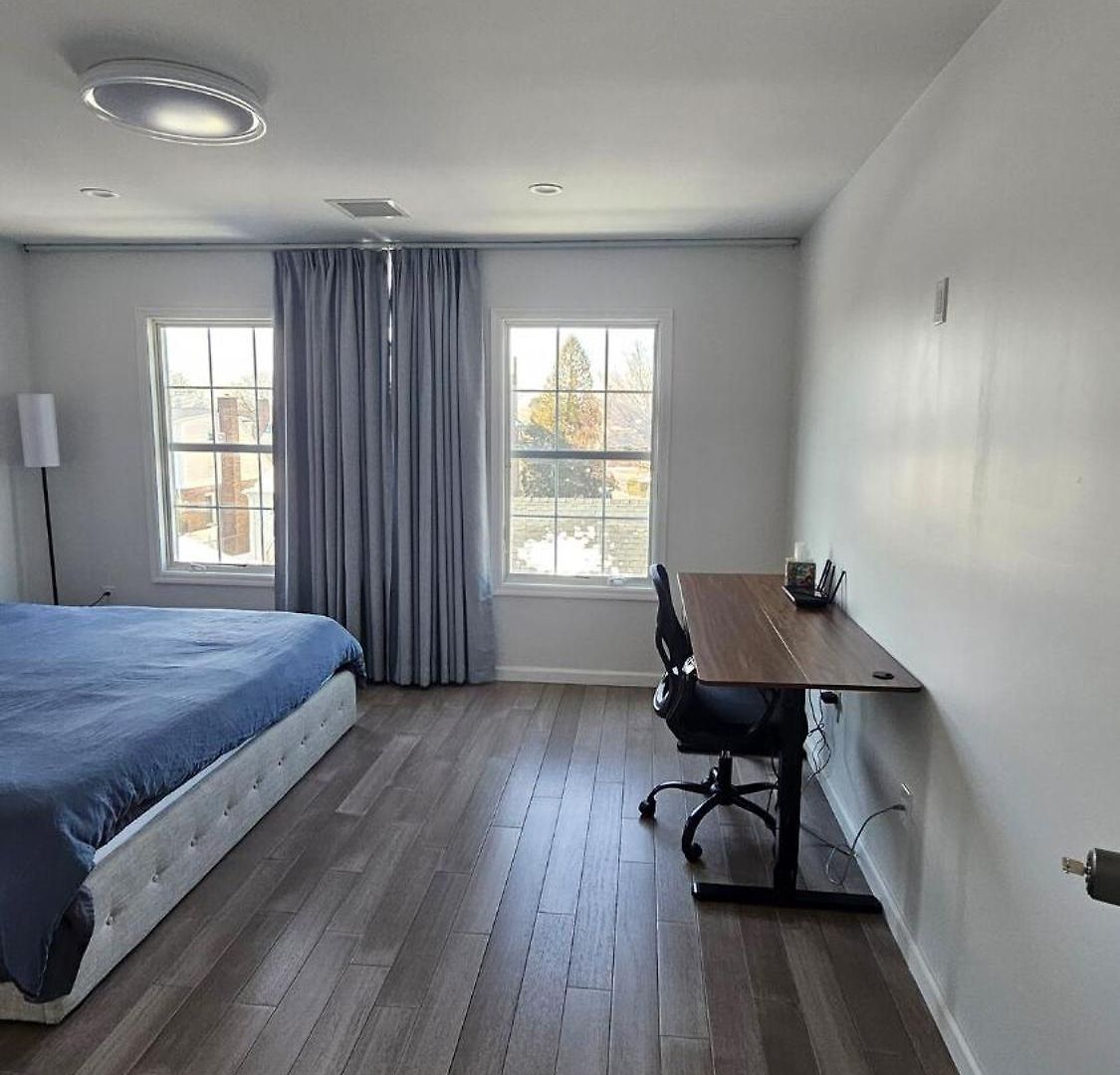 Beautifully Renovated 3-bedroom Guest *