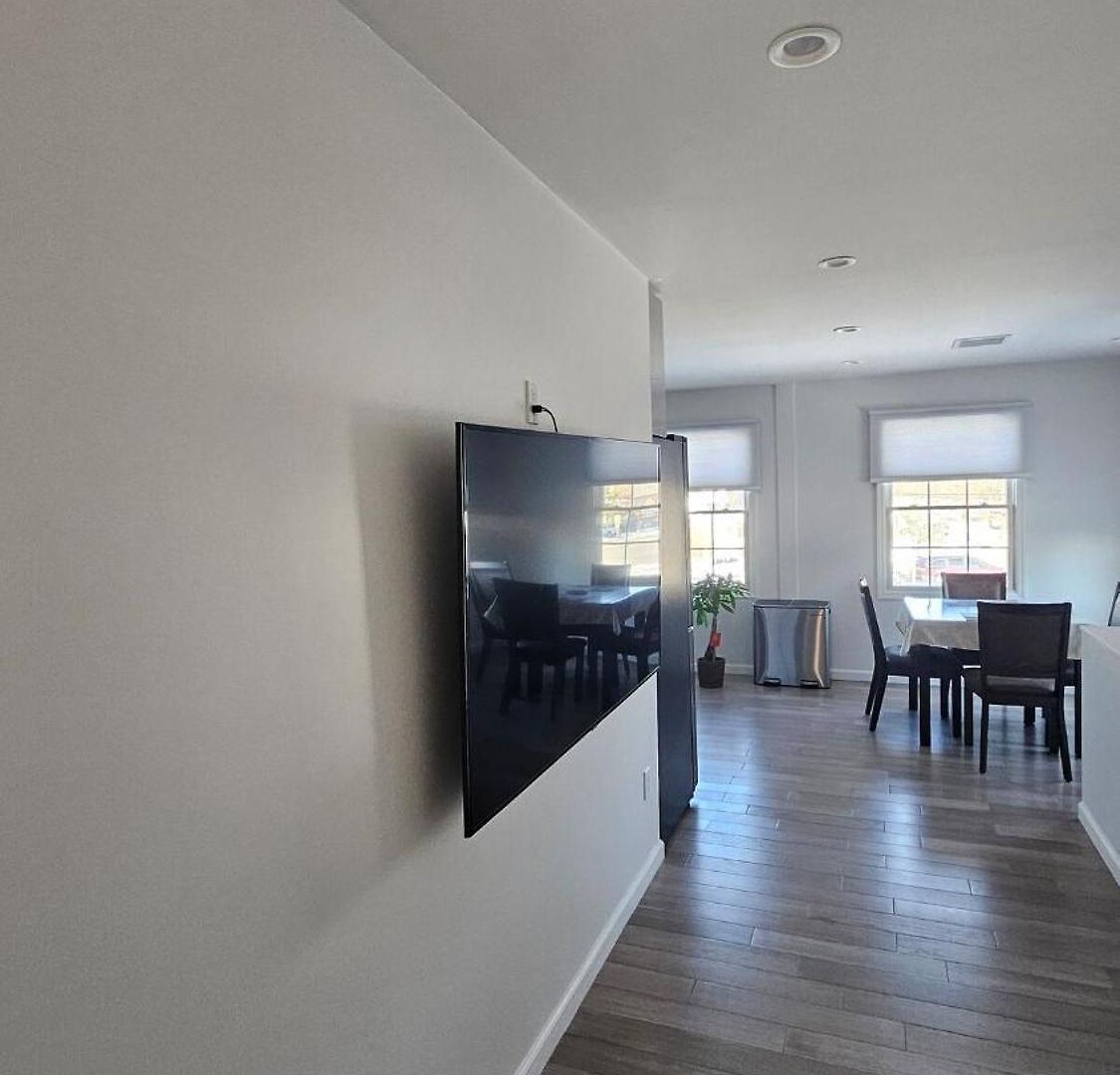 Beautifully Renovated 3-bedroom Guest Villa *