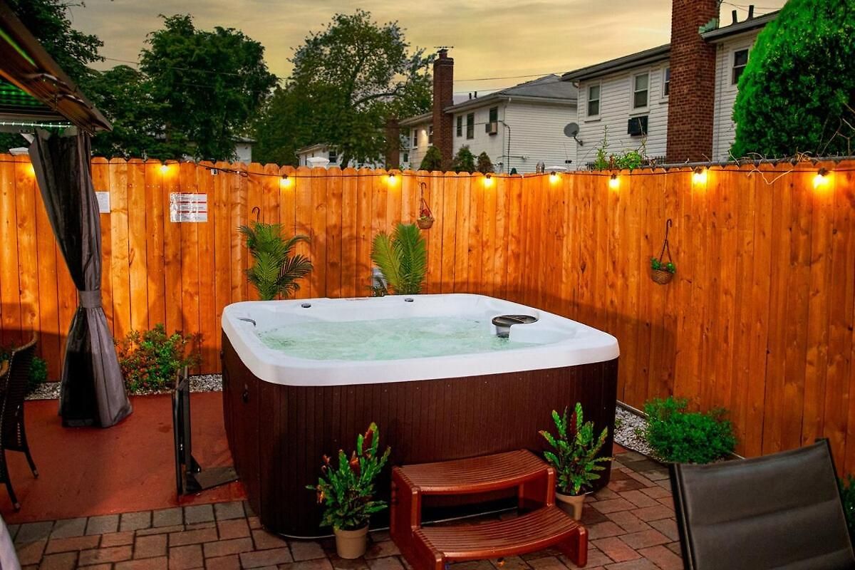 Guest house Guest With Hot Tub *
