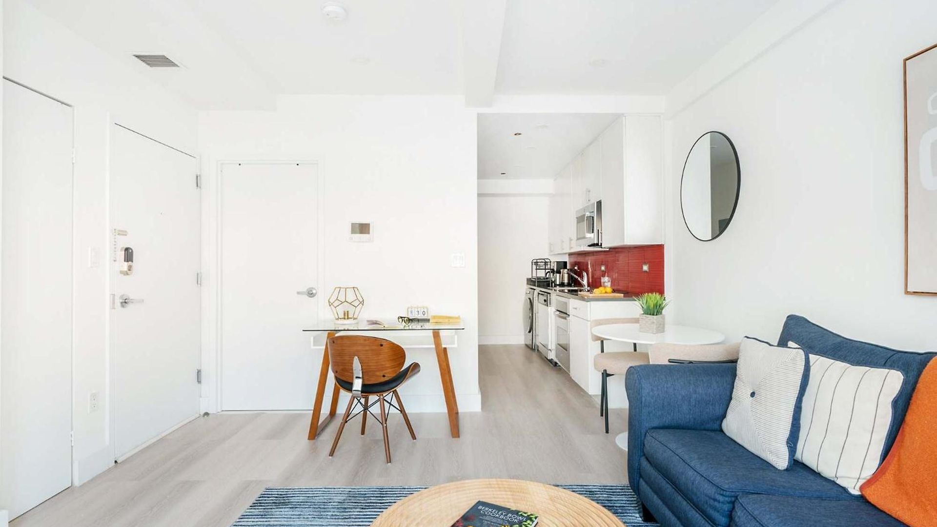Apartment 809-2a Gorgeous 1br New W D Modern Location New York