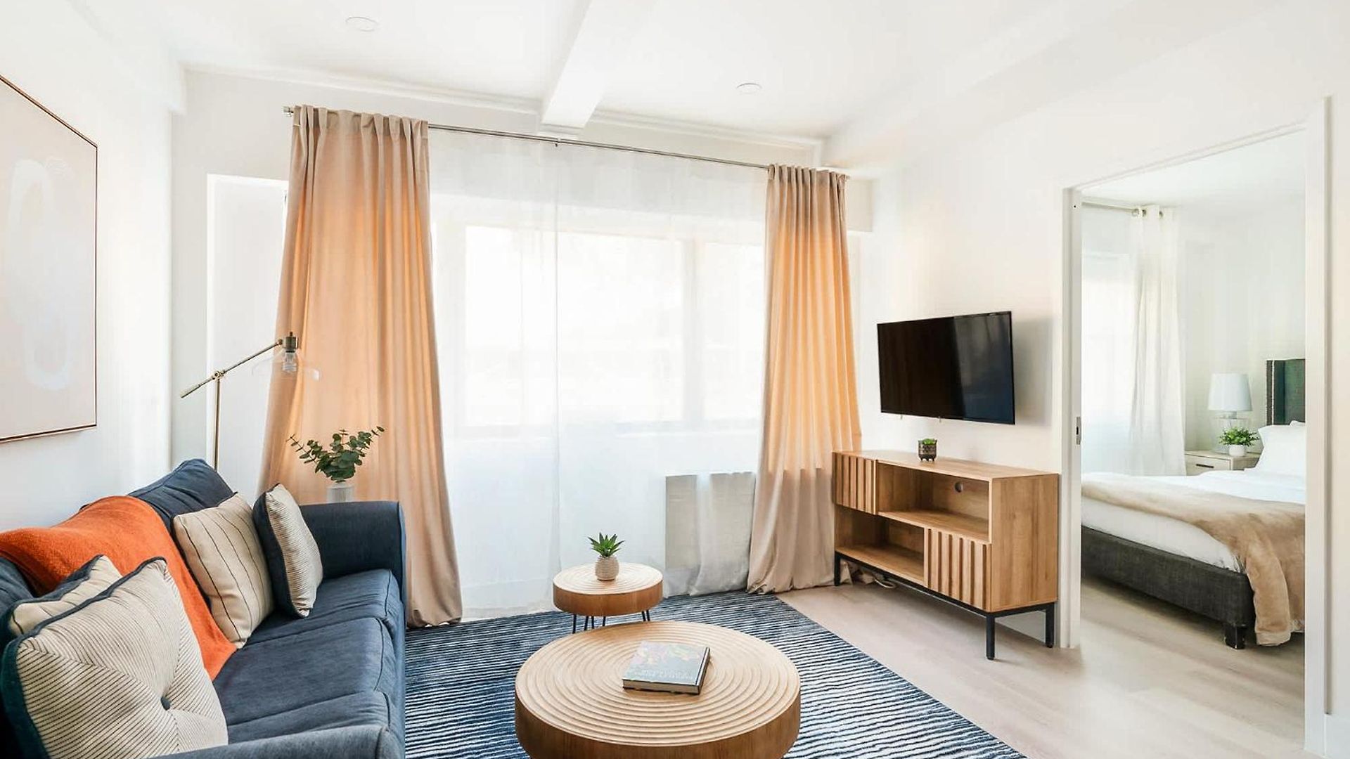 809-2a Gorgeous 1br New W D Modern Location