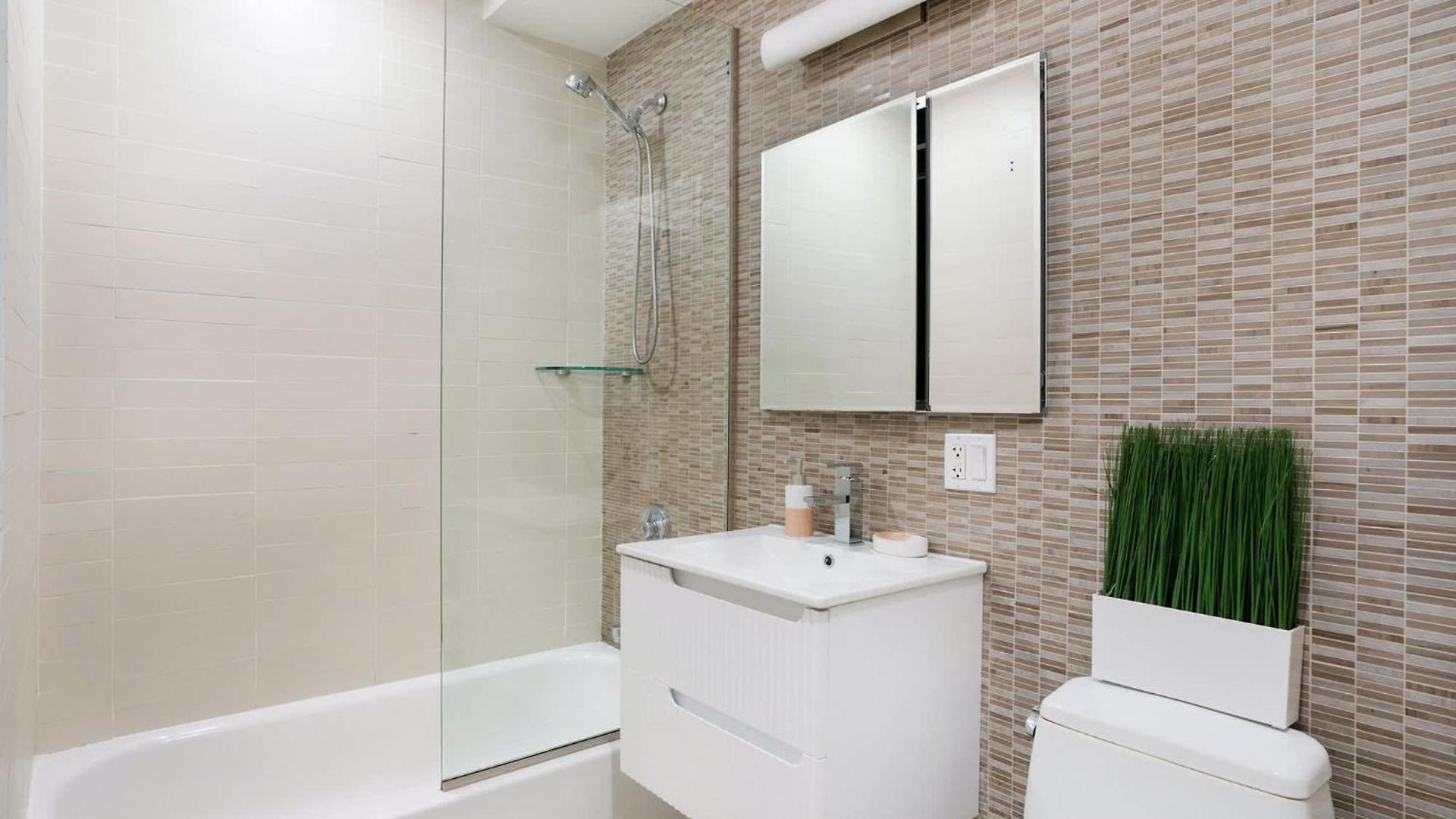 809-2a Gorgeous 1br New W D Modern Location Apartment