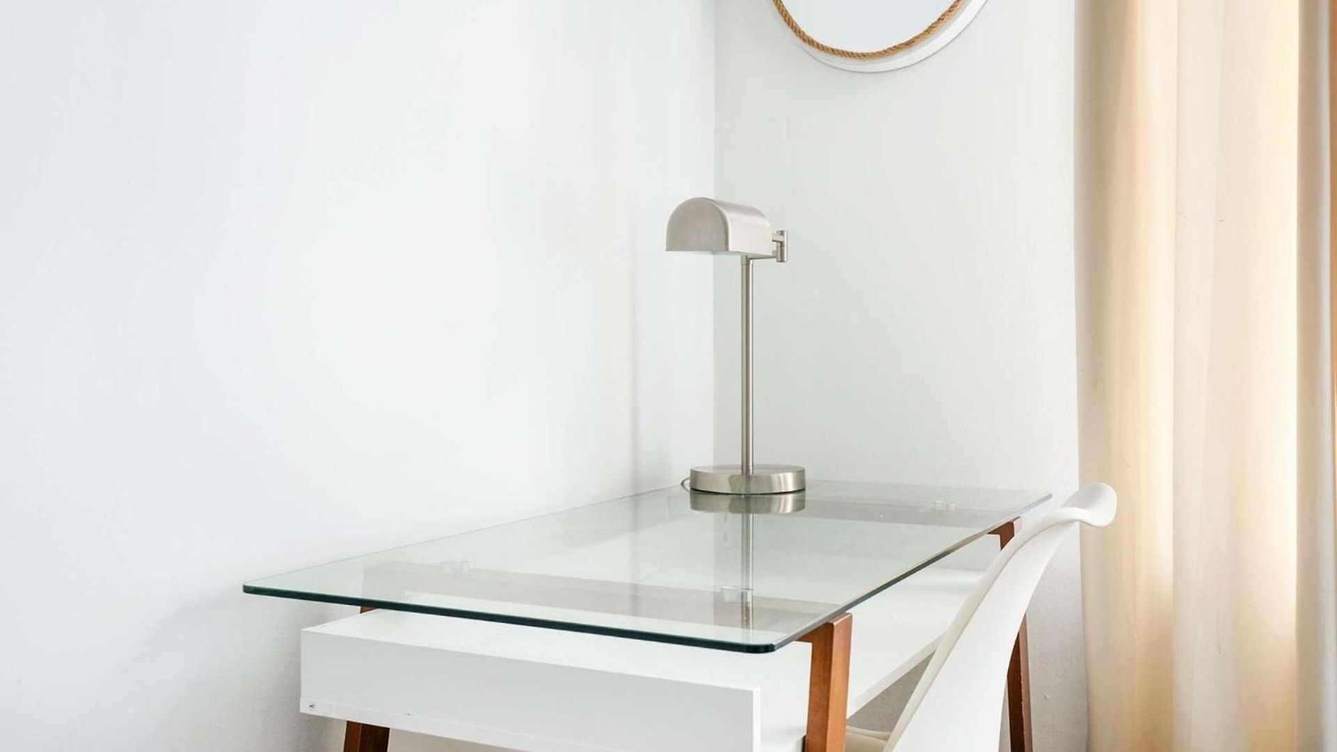 428-2e Newly Furnished 2br Prime Midtown Sleeps 5 Apartment *