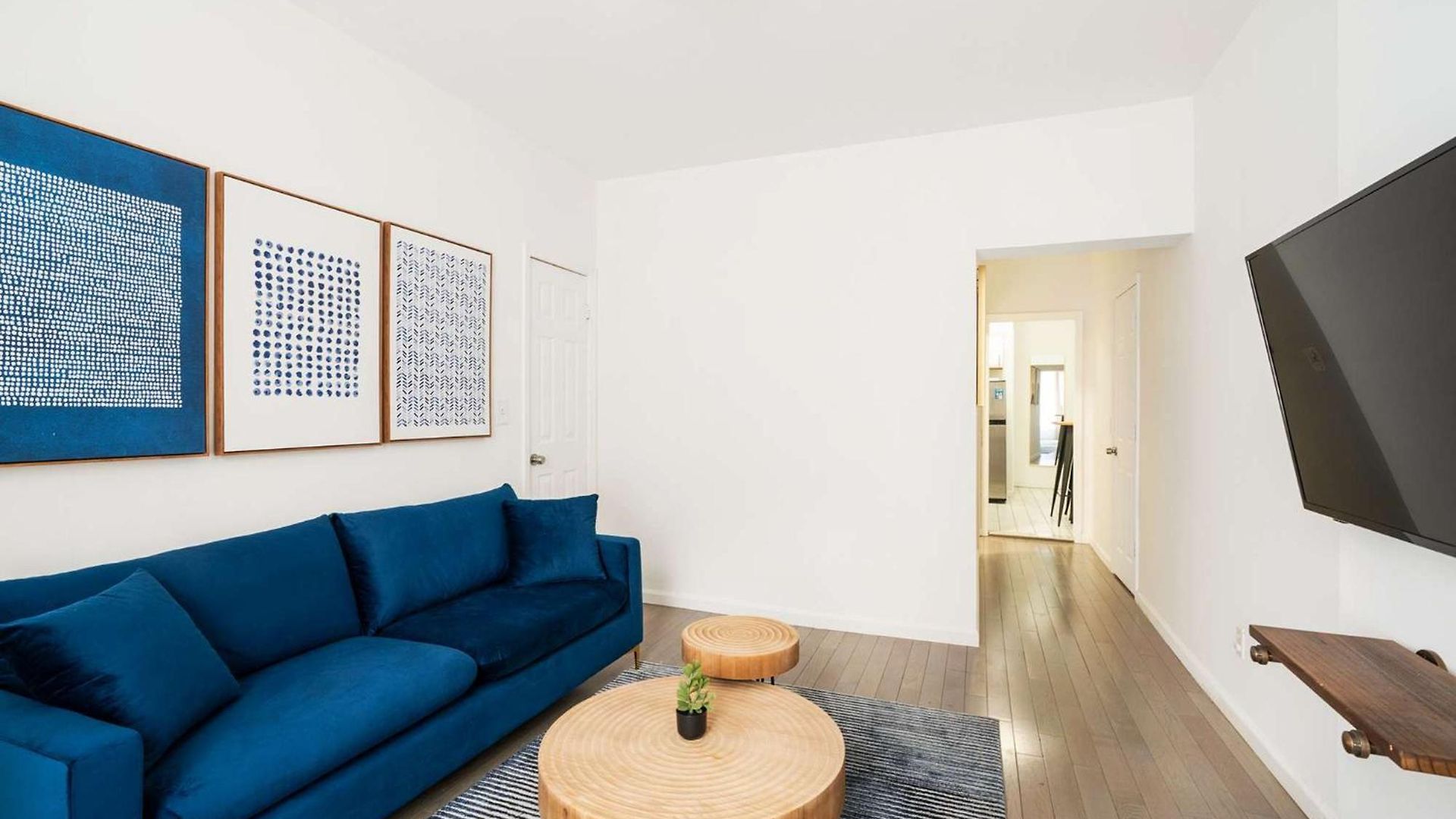 Apartment 428-2e Newly Furnished 2br Prime Midtown Sleeps 5