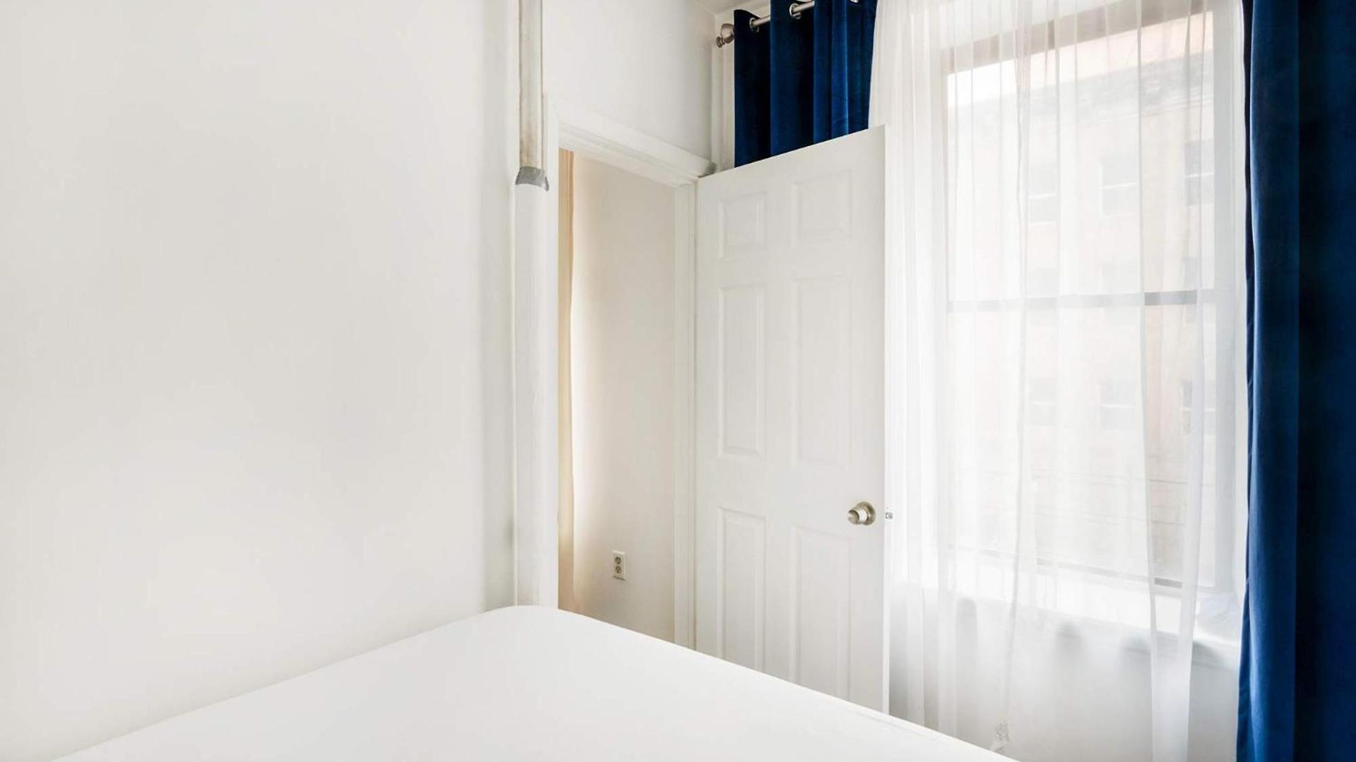 428-2e Newly Furnished 2br Prime Midtown Sleeps 5 Apartment New York