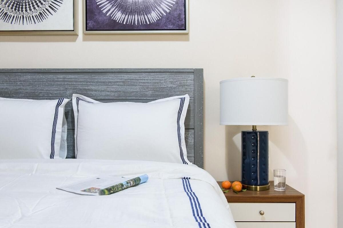428-4r Prime Midtown Large 2 Bedroom Newly Furnished New York