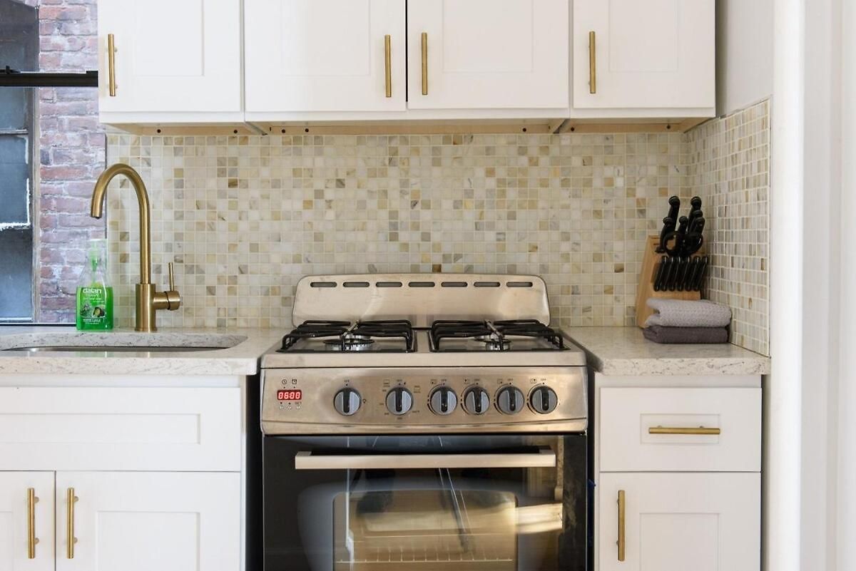 428-4r Prime Midtown Large 2 Bedroom Newly Furnished New York