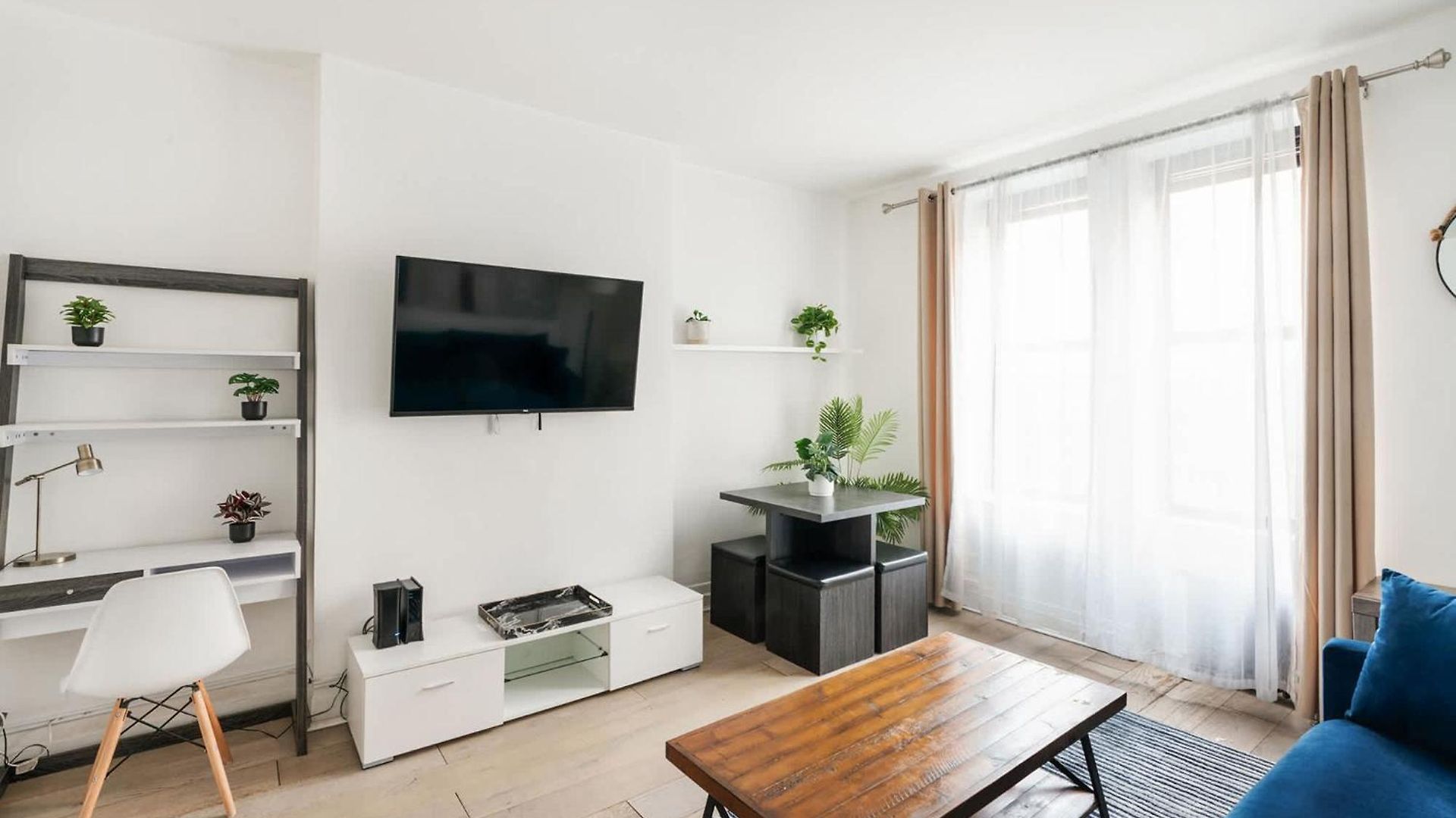 Apartment 428-2w Newly Furnished Prime Location 2br Sleeps 5