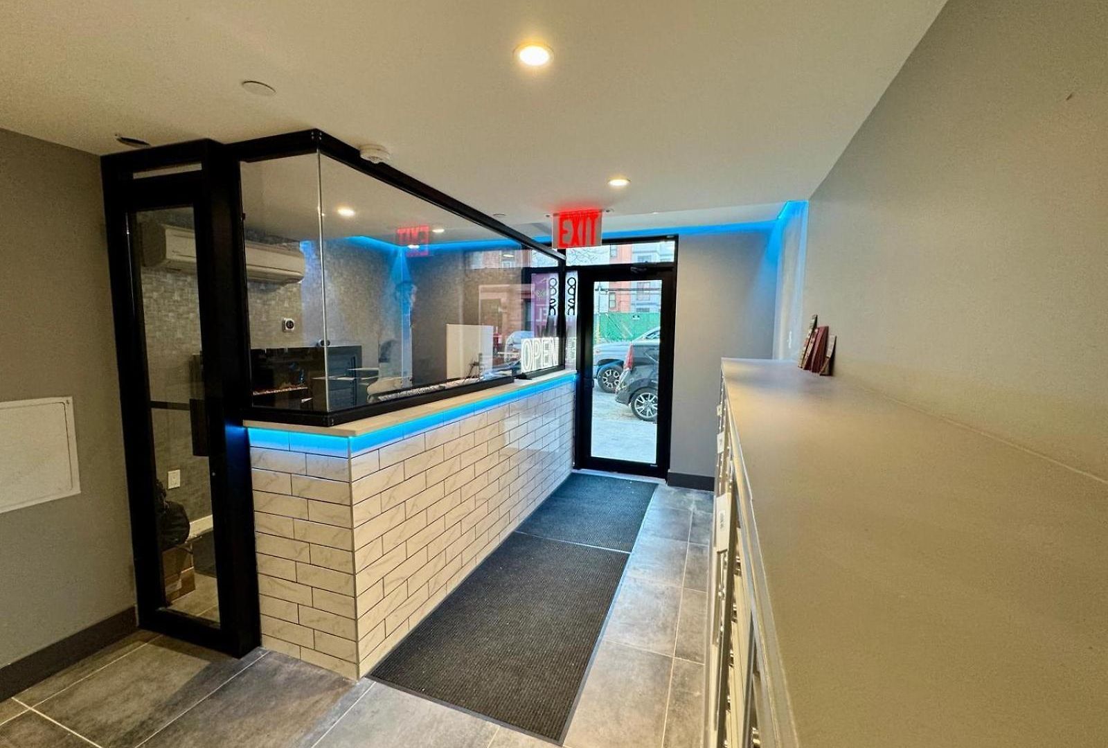 Rose Bronx Brand New Hotel *
