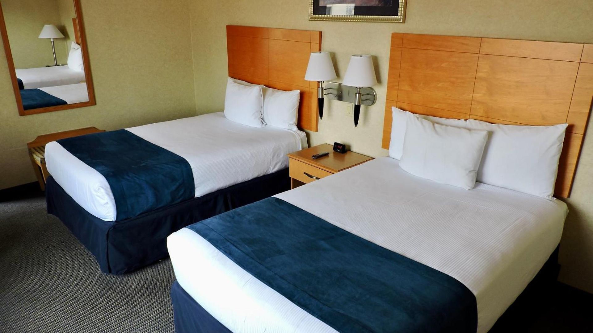 Hotel Marco Laguardia & New York