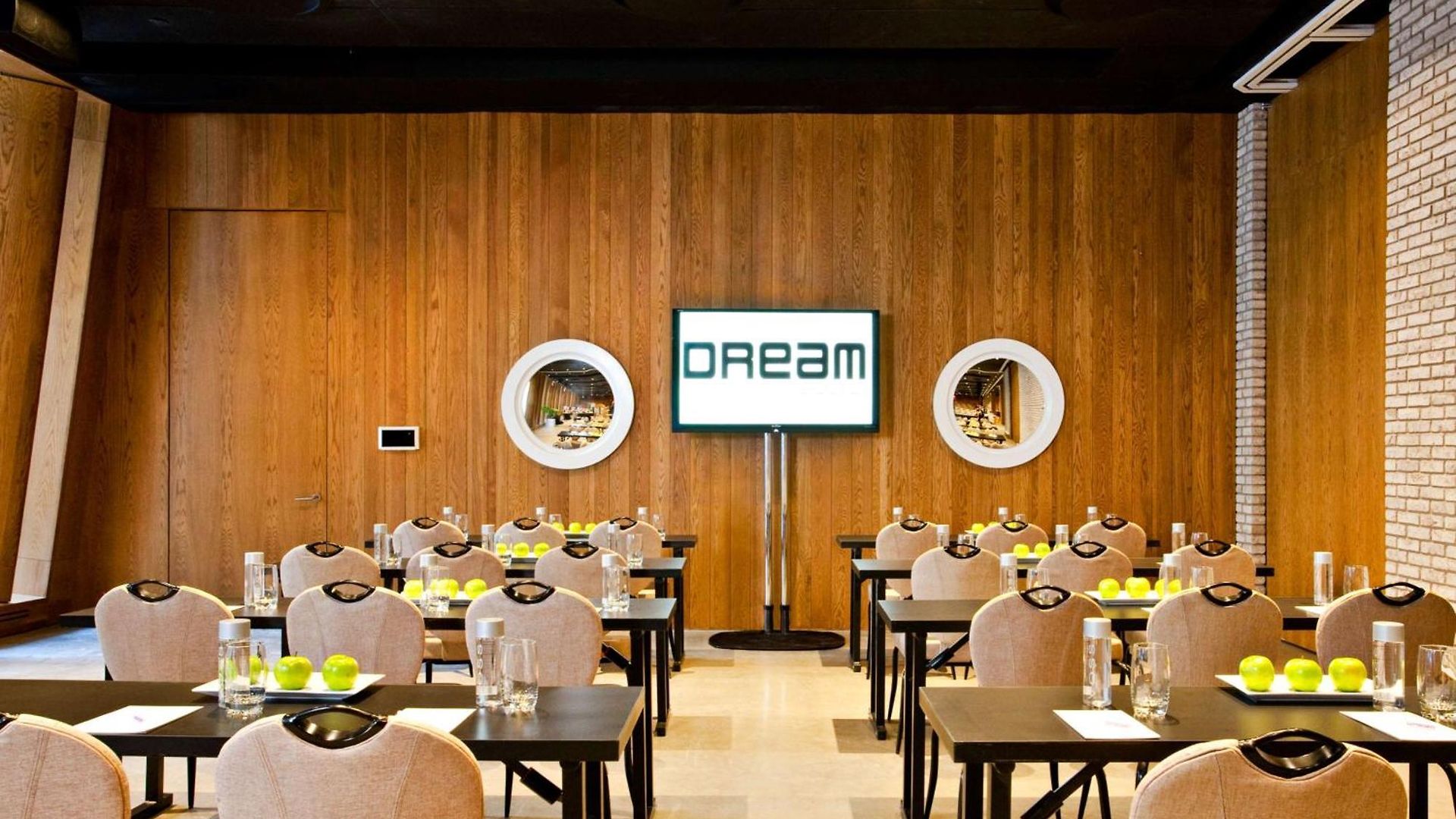 Hotel Dream Downtown, By Hyatt New York