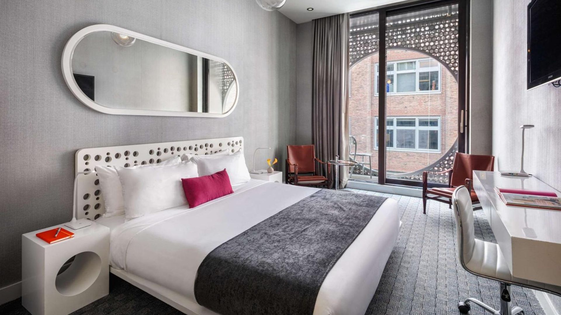 Dream Downtown, By Hyatt