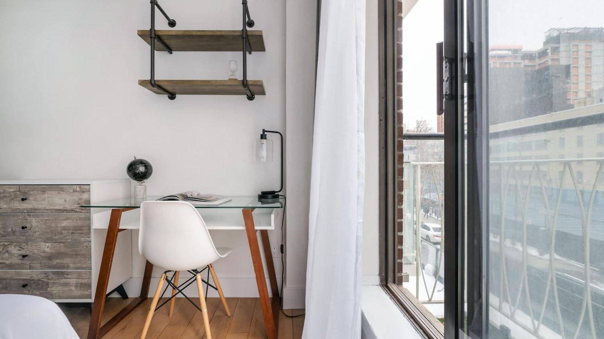 75-2d New Prime Ues W&d Balcony Elevator *