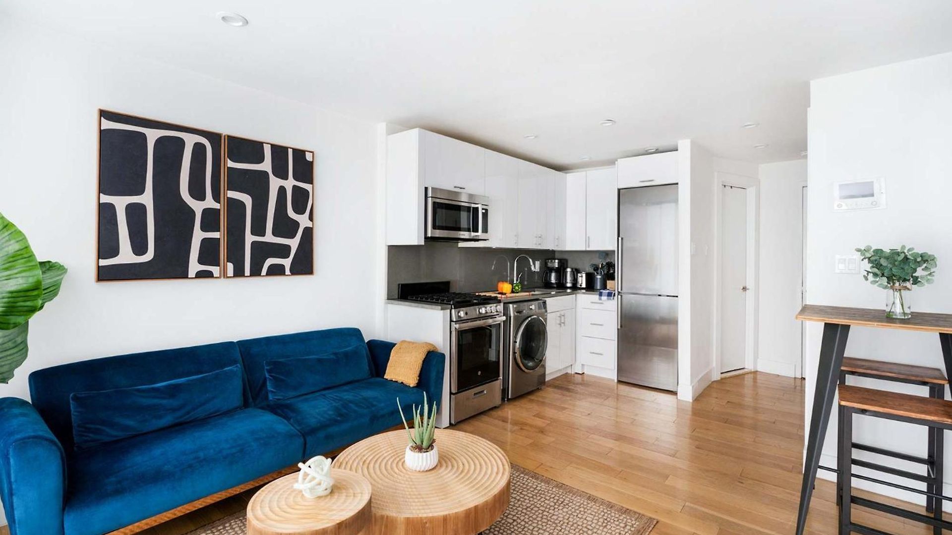 Apartment 75-2d New Prime Ues W&d Balcony Elevator New York